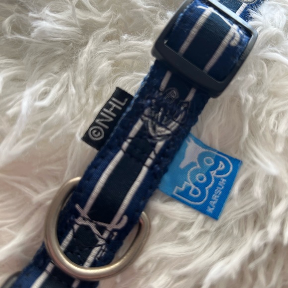 NHL Canucks DOG collar - Size SMALL - Picture 3 of 7
